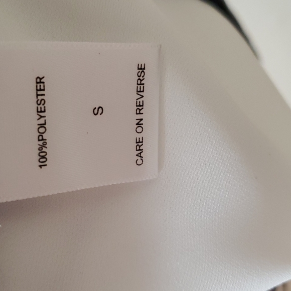 New York & Company Woman's Top EUC - Picture 3 of 7